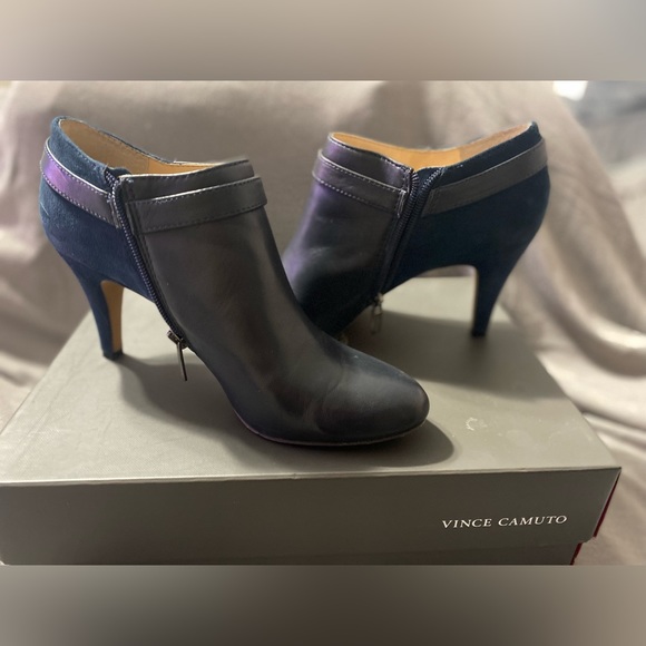 Vince Camuto Dark Navy Nappa/True Suede Bootie’s - Picture 3 of 9